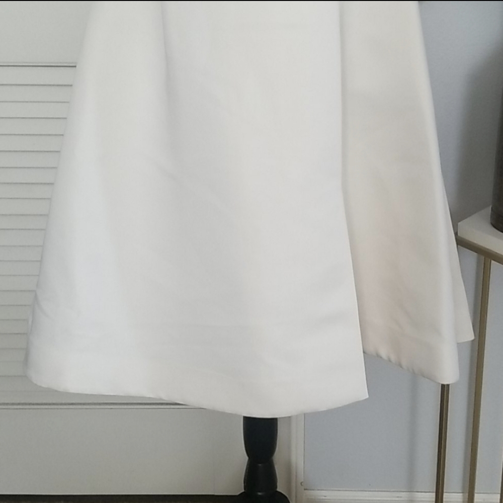 "Elegant Flair: Halston Heritage Satin Fit-and-Flare Dress" - Picture 6 of 10